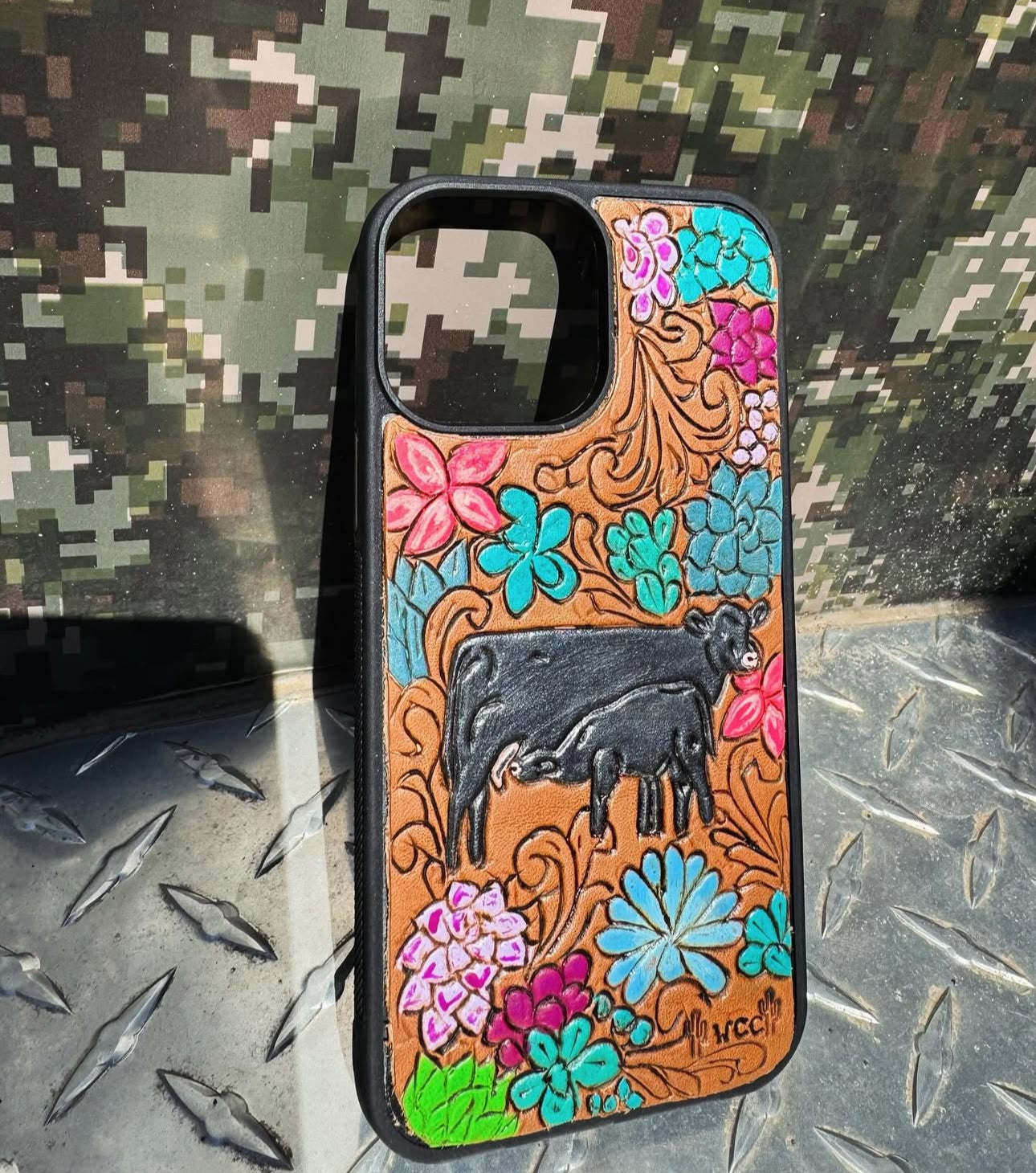 Angus Pair Tooled Case