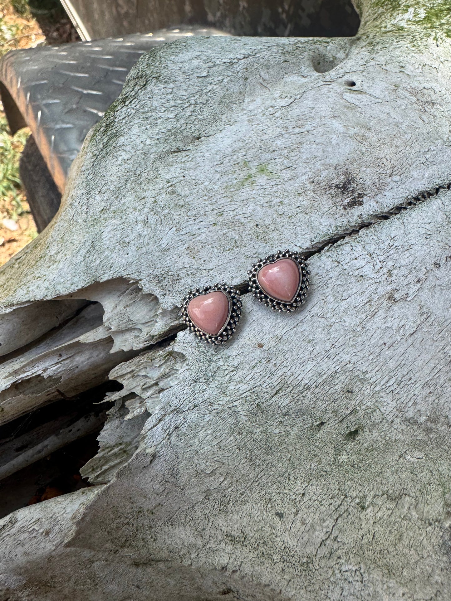 Pink Conch Heart Earrings