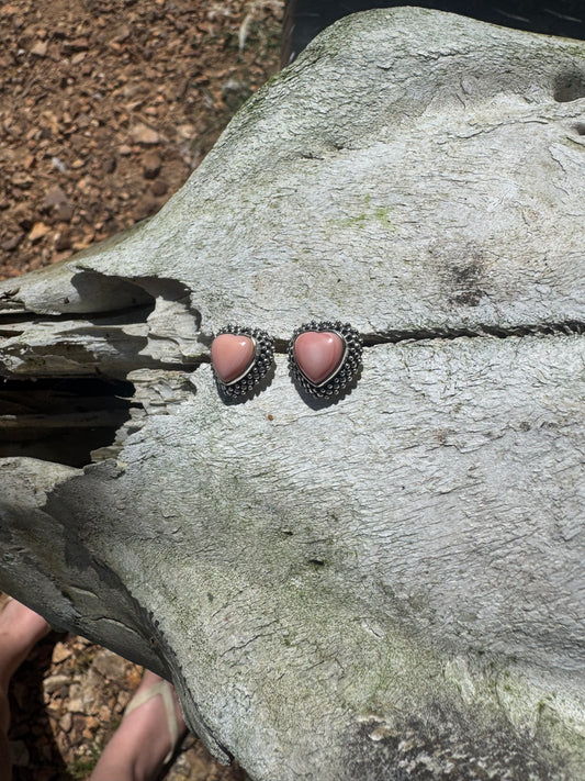 Pink Conch Heart Earrings